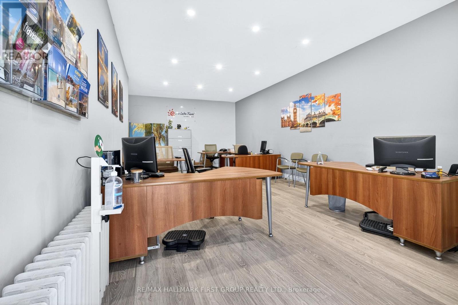 267 Lakeshore Road E, Mississauga, Ontario  L5G 1G8 - Photo 6 - W12772732