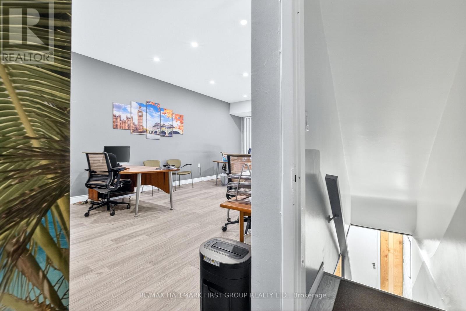 267 Lakeshore Road E, Mississauga, Ontario  L5G 1G8 - Photo 9 - W12772732