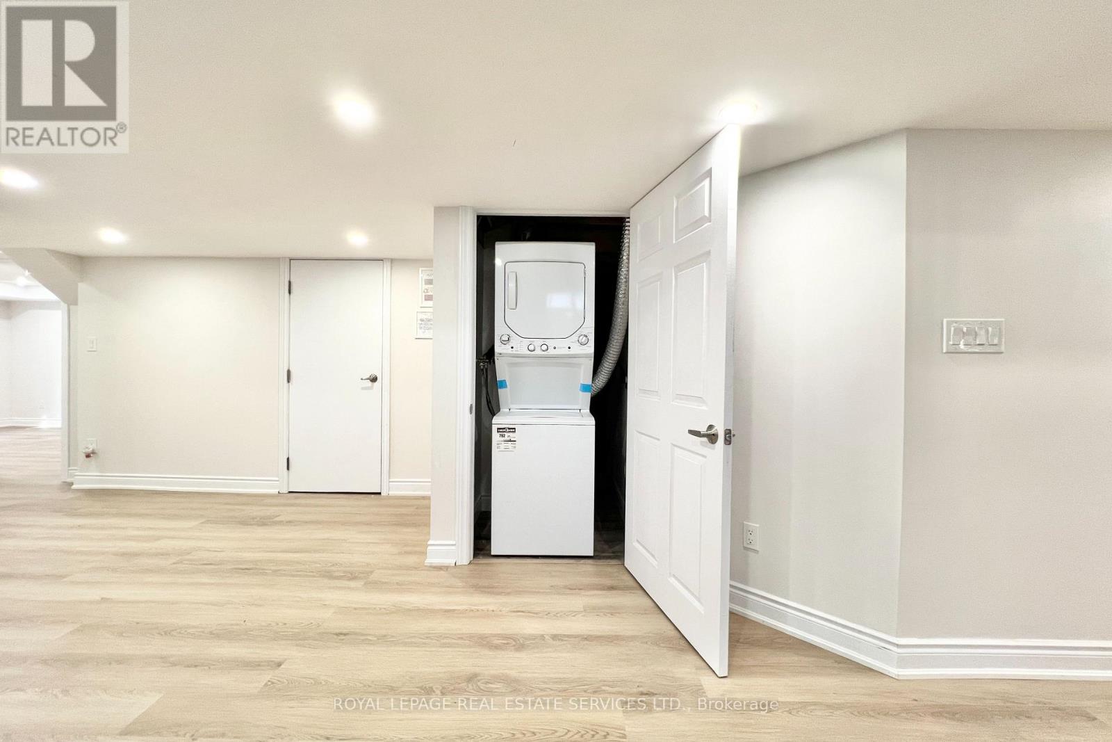 Bsmt - 411 Grindstone Trail, Oakville, Ontario  L6H 0S1 - Photo 14 - W12772816