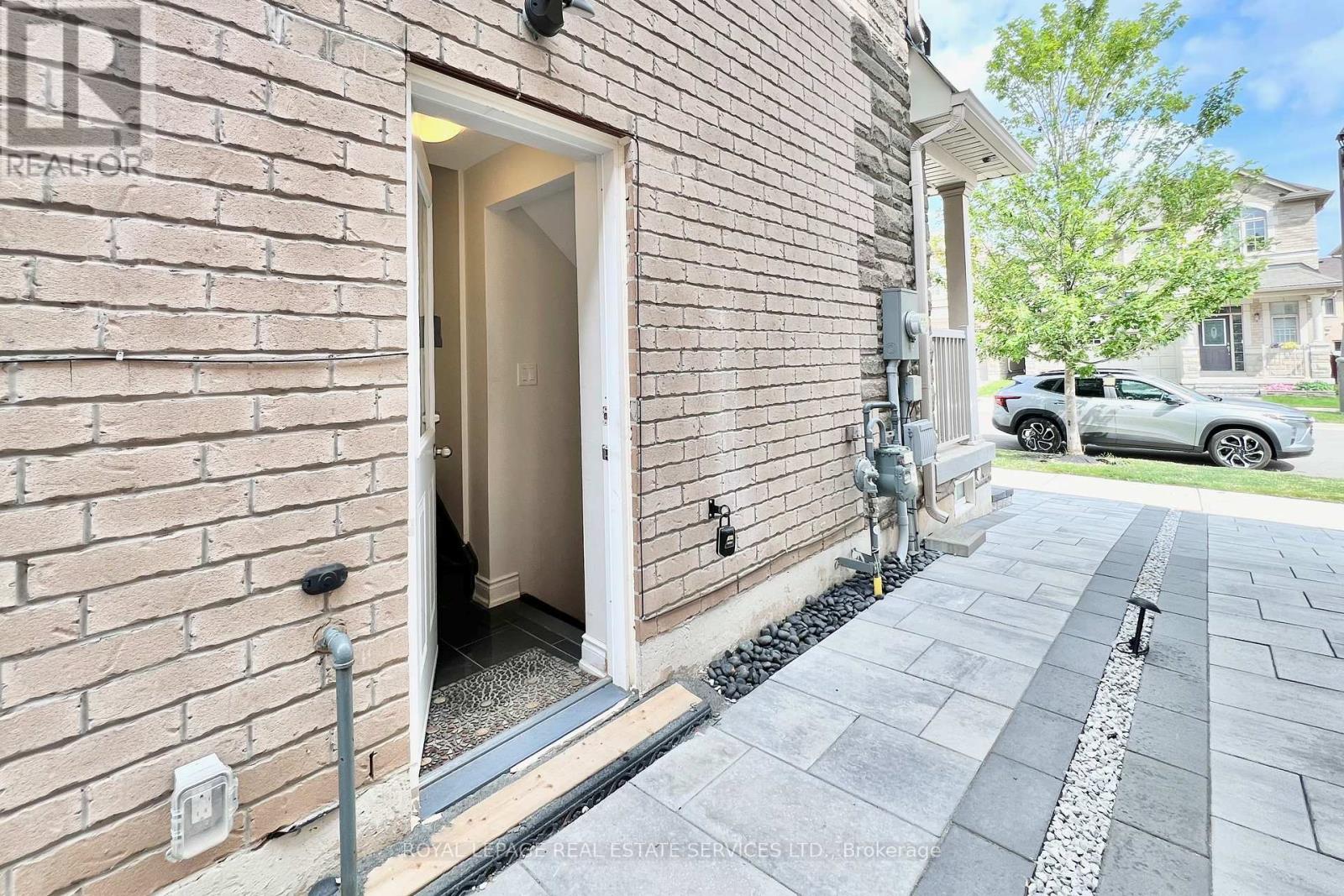 Bsmt - 411 Grindstone Trail, Oakville, Ontario  L6H 0S1 - Photo 5 - W12772816