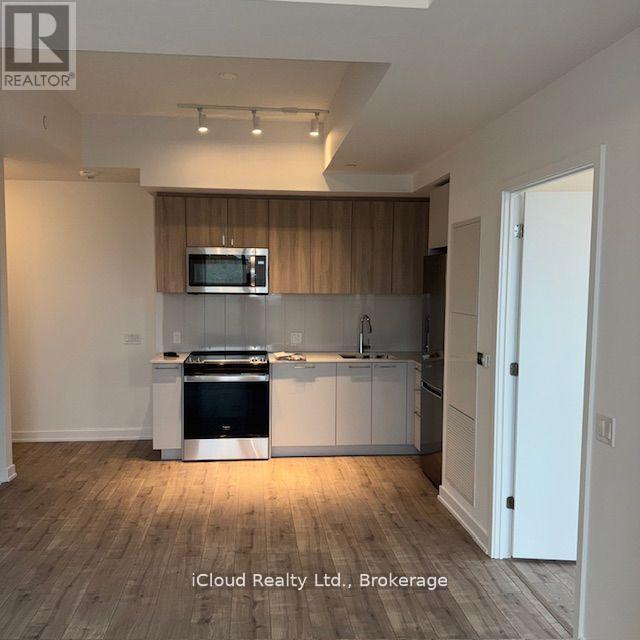 621 - 500 Plains Road E, Burlington, Ontario  L7T 2E1 - Photo 5 - W12772836