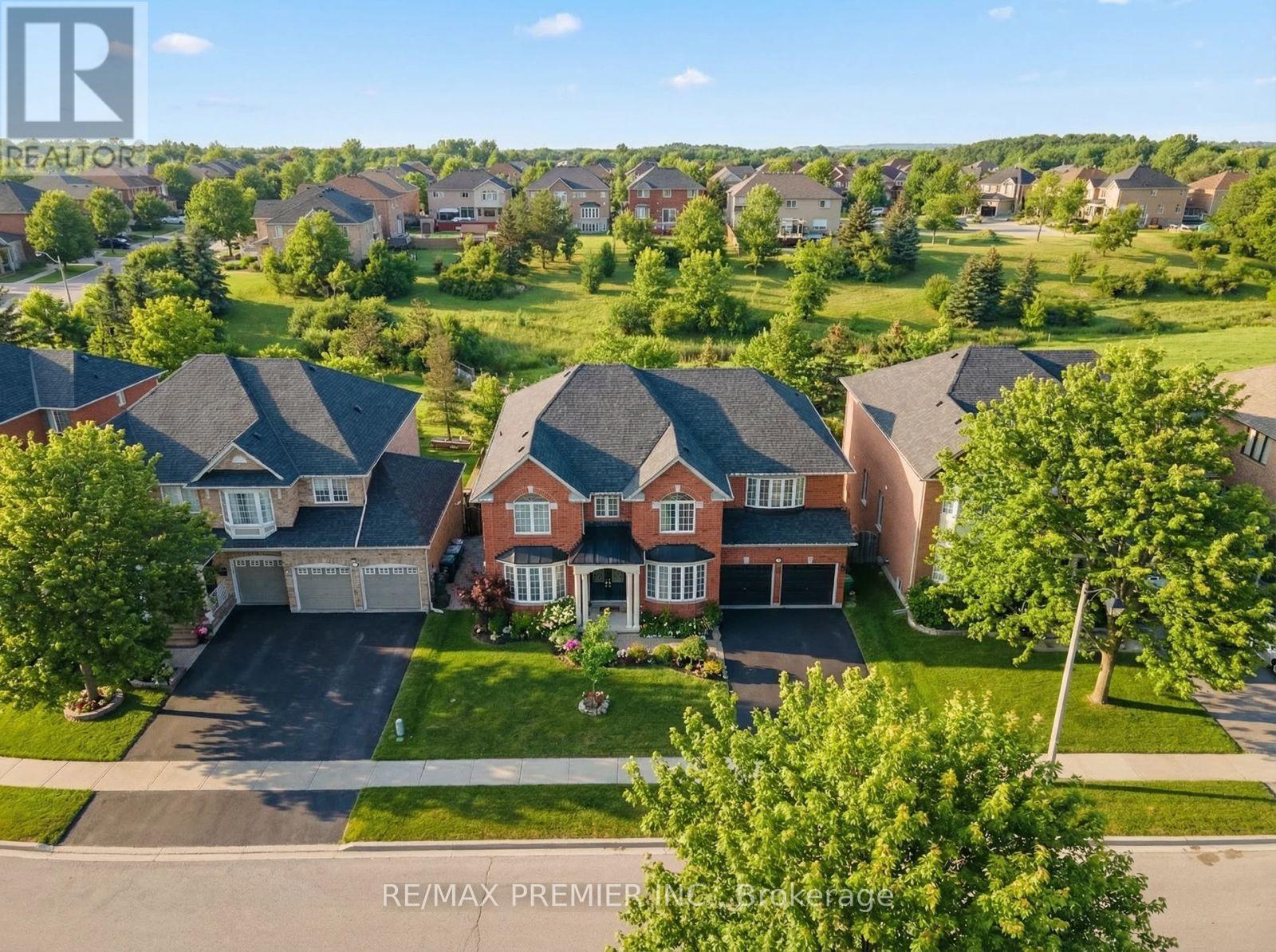 10 PALI DRIVE, Brampton, Ontario