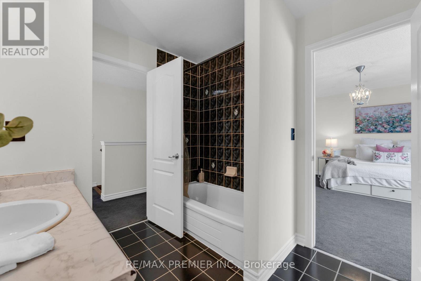 10 Pali Drive, Brampton, Ontario  L6P 1G3 - Photo 23 - W12772848