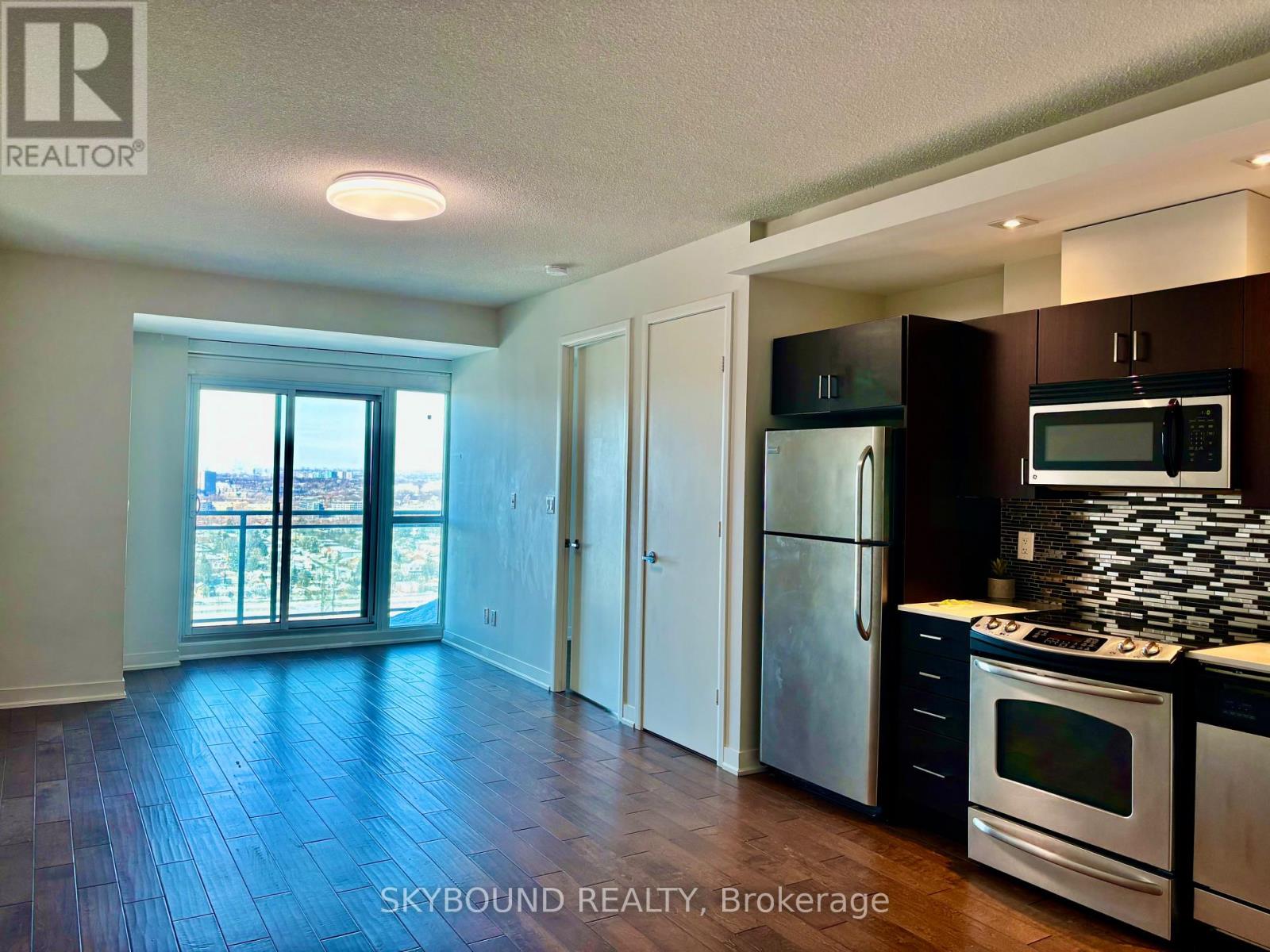 2723 - 165 Legion Road N, Toronto, Ontario  M8Y 0B3 - Photo 18 - W12772890