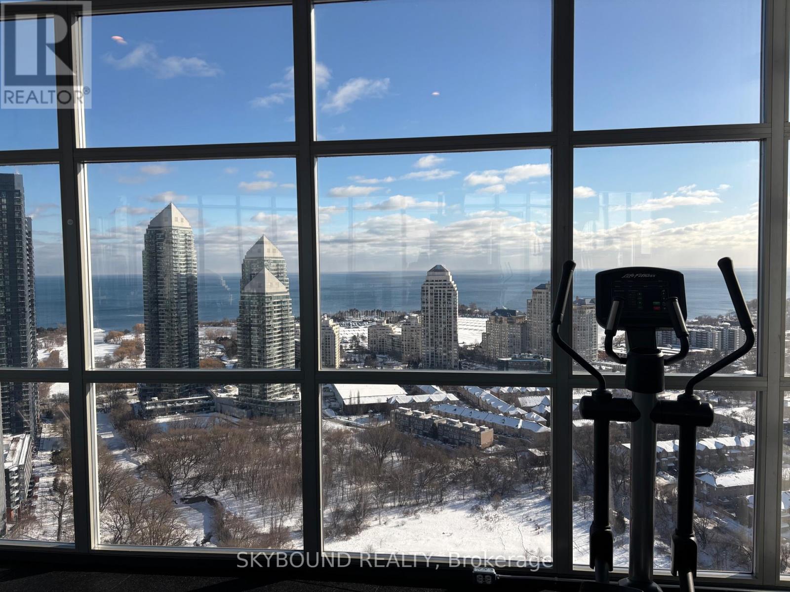 2723 - 165 Legion Road N, Toronto, Ontario  M8Y 0B3 - Photo 38 - W12772890