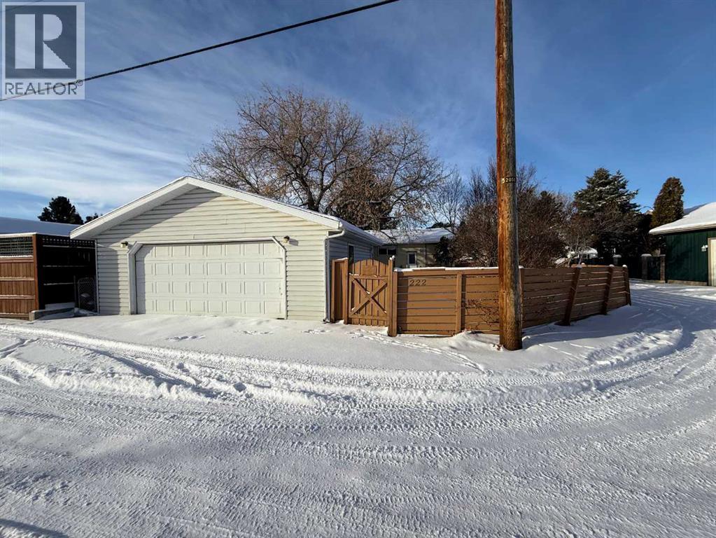 222 Eagle Road N, Lethbridge, Alberta  T1H 4S6 - Photo 3 - A2272797