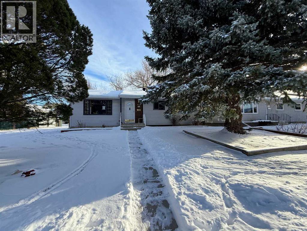 222 Eagle Road N, Lethbridge, Alberta  T1H 4S6 - Photo 2 - A2272797