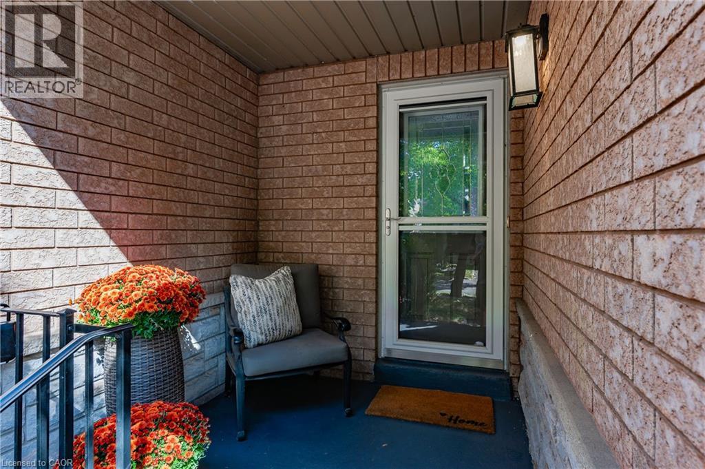 5555 Prince William Drive Unit# 8, Burlington, Ontario  L7L 6P2 - Photo 5 - 40775406