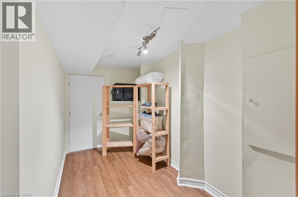 5555 Prince William Drive Unit# 8, Burlington, Ontario  L7L 6P2 - Photo 36 - 40775406