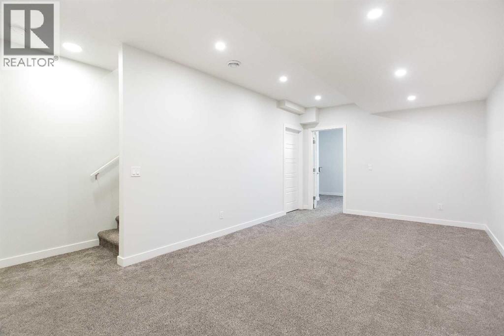 16 Creekstone Drive Sw, Calgary, Alberta  T2X 4Z5 - Photo 28 - A2281800