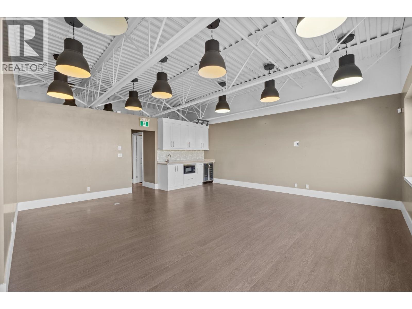 Listing Picture 3 of 14 : 113 12520 HORSESHOE WAY, Richmond / 烈治文 - 魯藝地產 Yvonne Lu Group - MLS Medallion Club Member