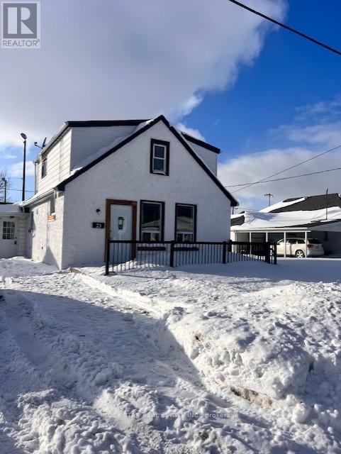 73 Oakwood Street, Port Colborne, Ontario  L3K 5G1 - Photo 2 - X12772726