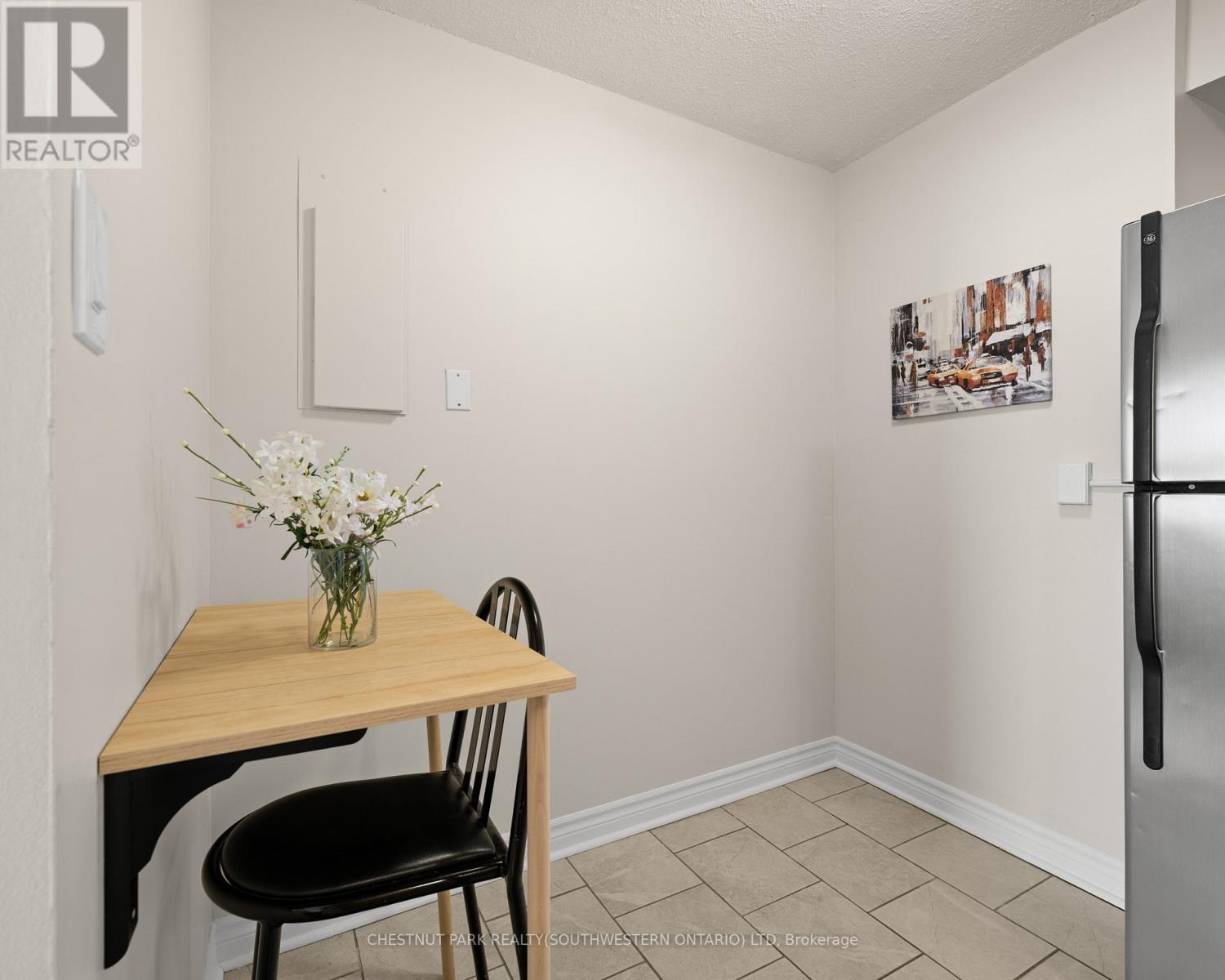 1005 - 225 Harvard Place, Waterloo, Ontario  N2J 4H4 - Photo 10 - X12772796