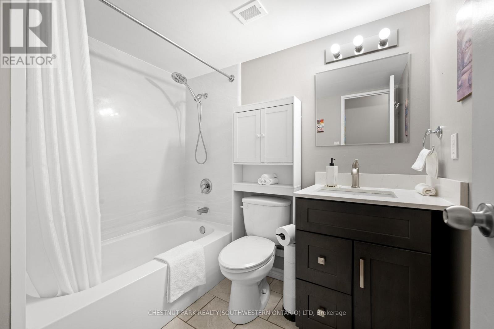 1005 - 225 Harvard Place, Waterloo, Ontario  N2J 4H4 - Photo 13 - X12772796