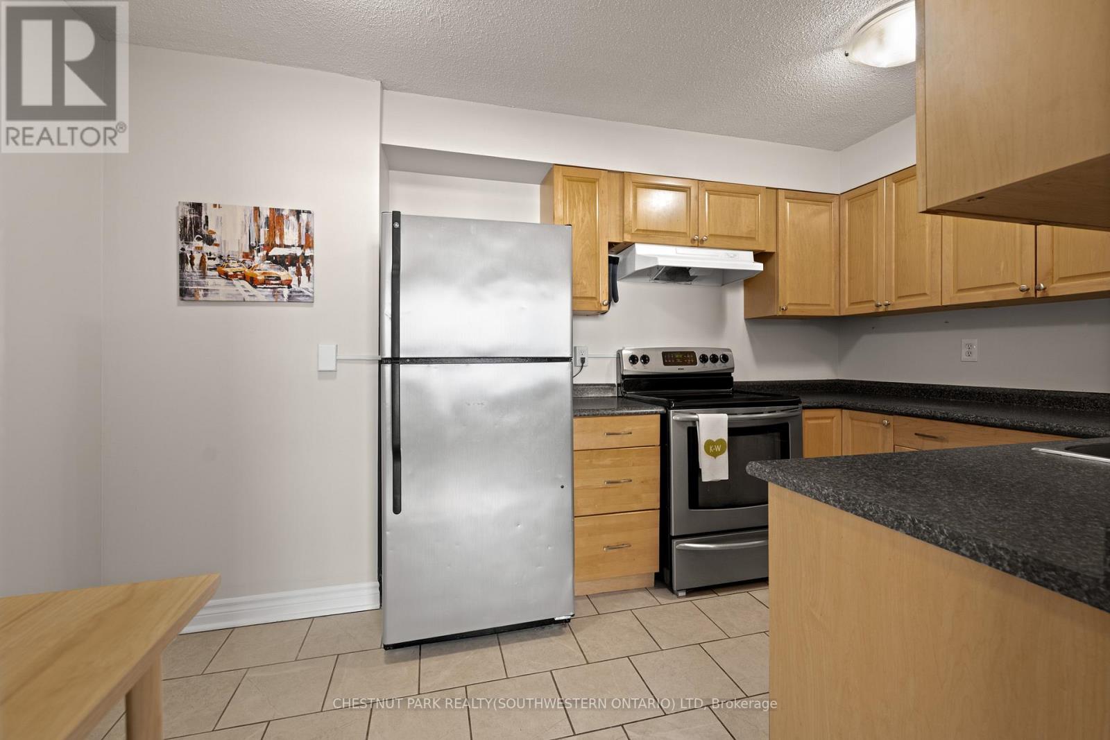 1005 - 225 Harvard Place, Waterloo, Ontario  N2J 4H4 - Photo 9 - X12772796