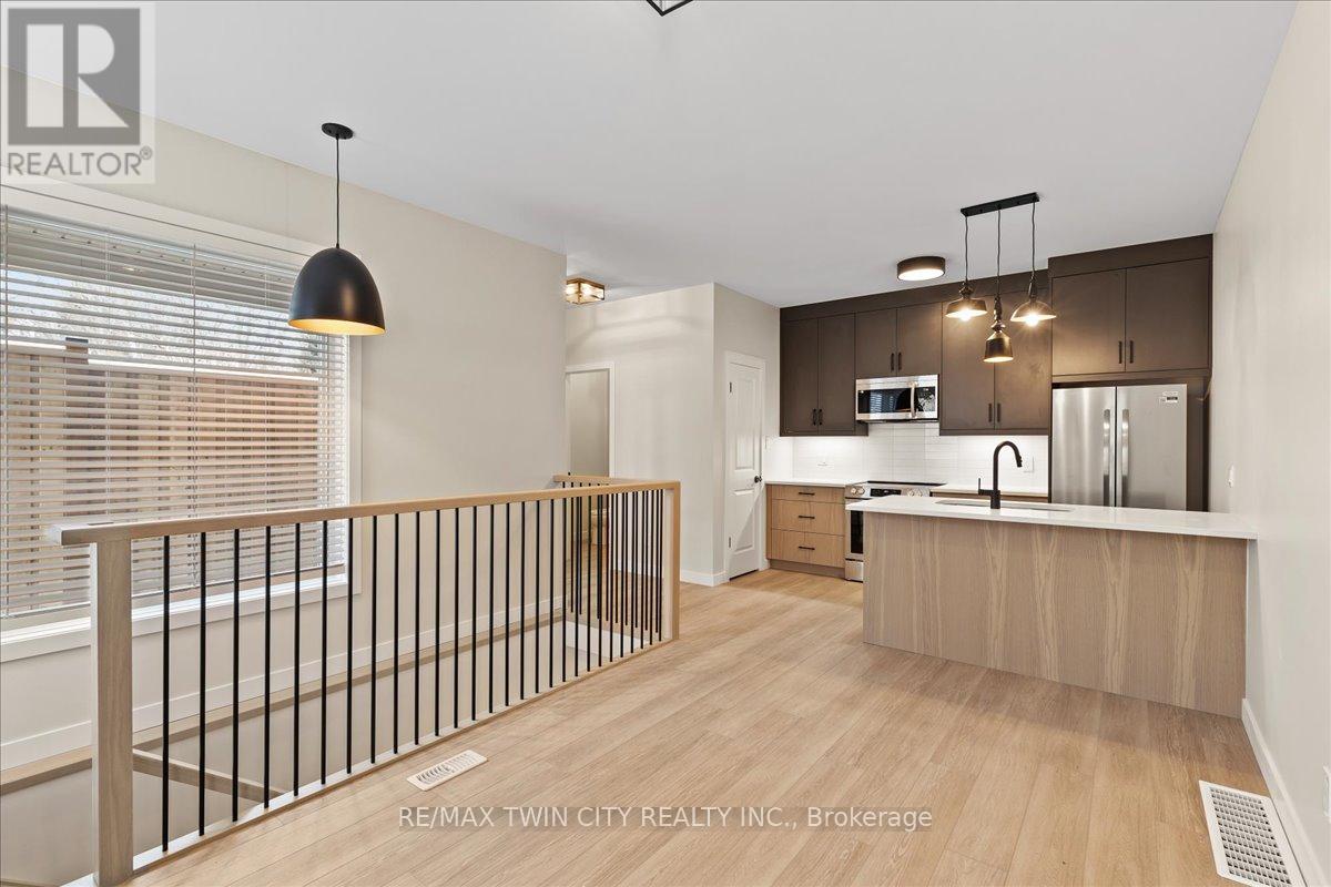 3 - 2 Pipers Green Court, Kitchener, Ontario  N2E 3C6 - Photo 12 - X12772808