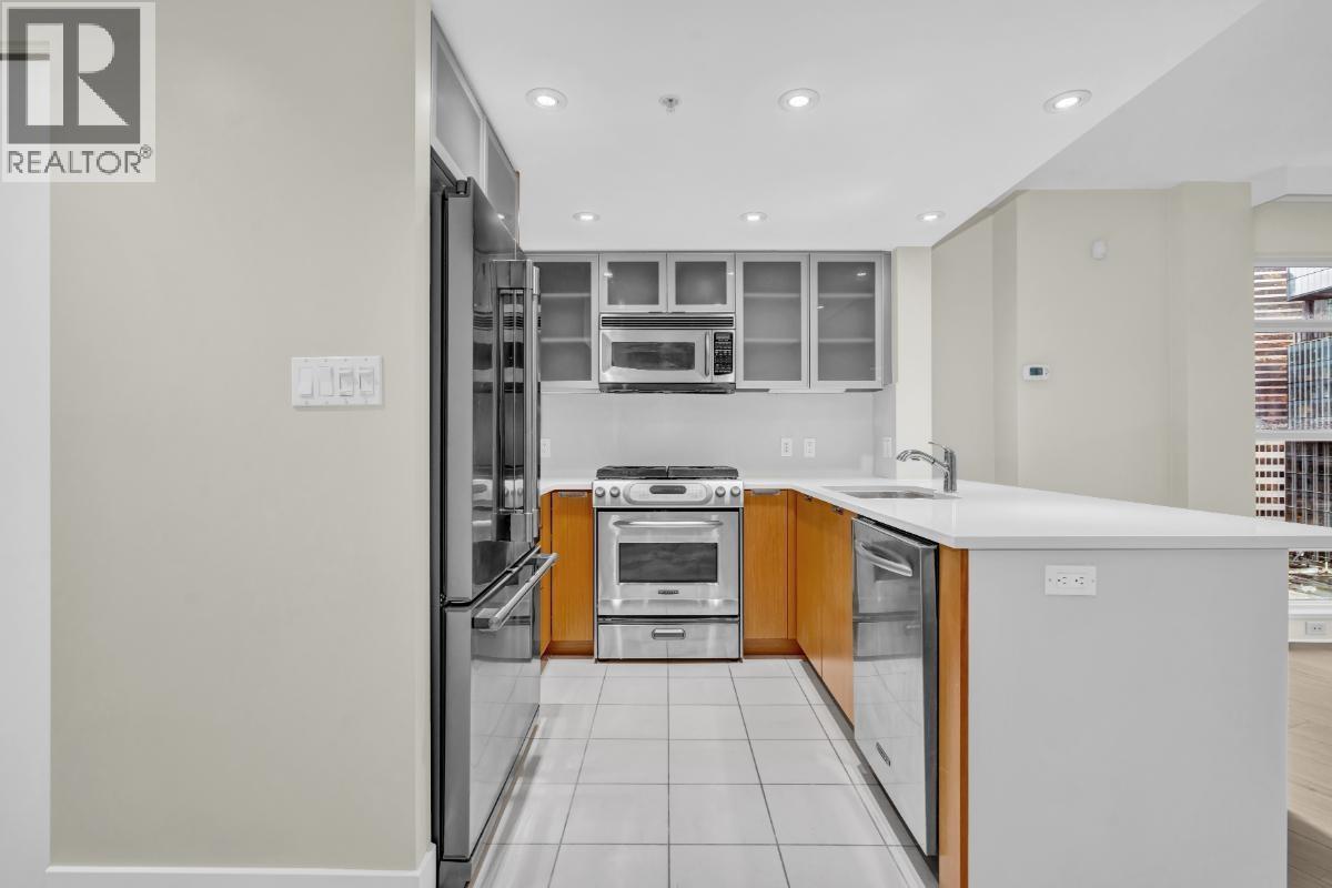 Listing Picture 12 of 26 : 2305 1205 W HASTINGS STREET, Vancouver / 溫哥華 - 魯藝地產 Yvonne Lu Group - MLS Medallion Club Member