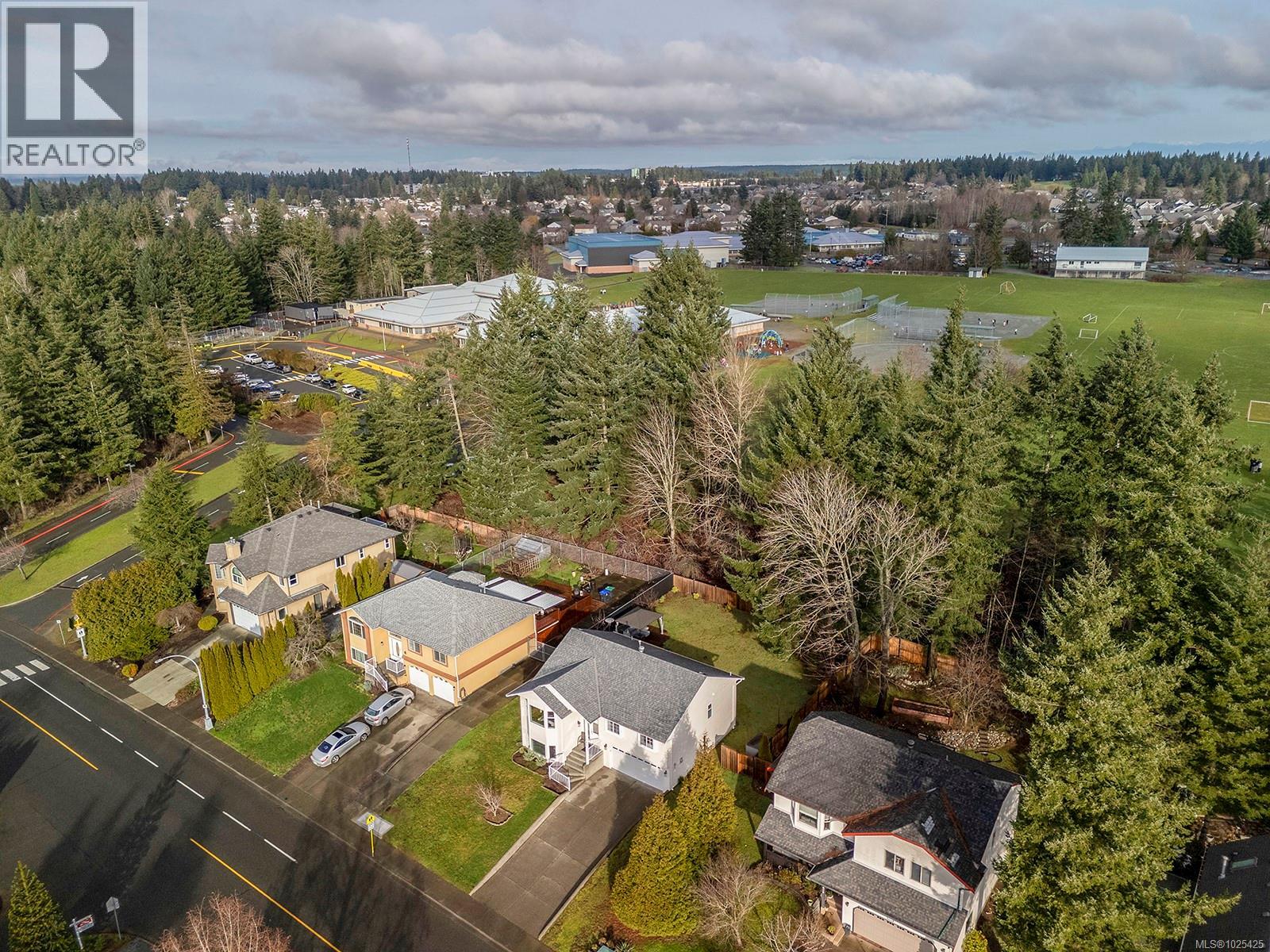 2392 Valley View Dr, Courtenay, British Columbia  V9N 8S5 - Photo 7 - 1025425