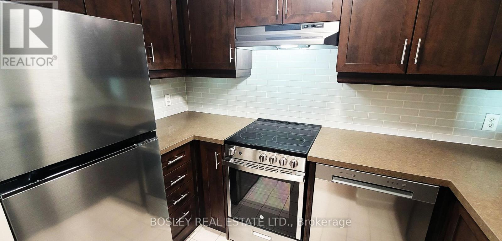 1711 - 8 Lee Centre Drive, Toronto (Woburn), Ontario  M1H 3H8 - Photo 15 - E12666318