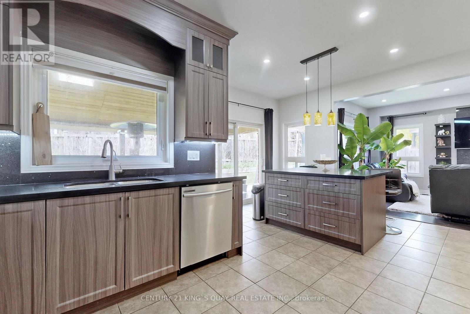 1418 Livesey Drive, Oshawa, Ontario  L1K 0G9 - Photo 11 - E12763470