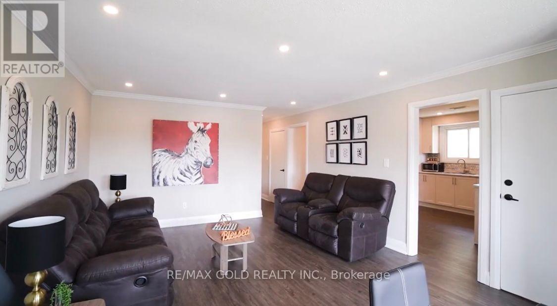 580 Gibb Street, Oshawa (Vanier), Ontario  L1J 1Z5 - Photo 8 - E12765294