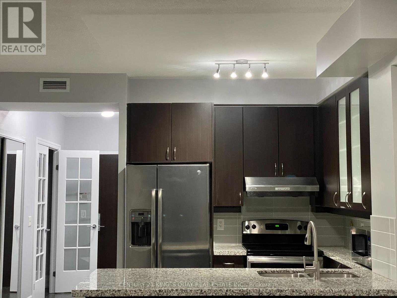 203 - 57 Upper Duke Crescent, Markham, Ontario  L6G 0B9 - Photo 4 - N12766098