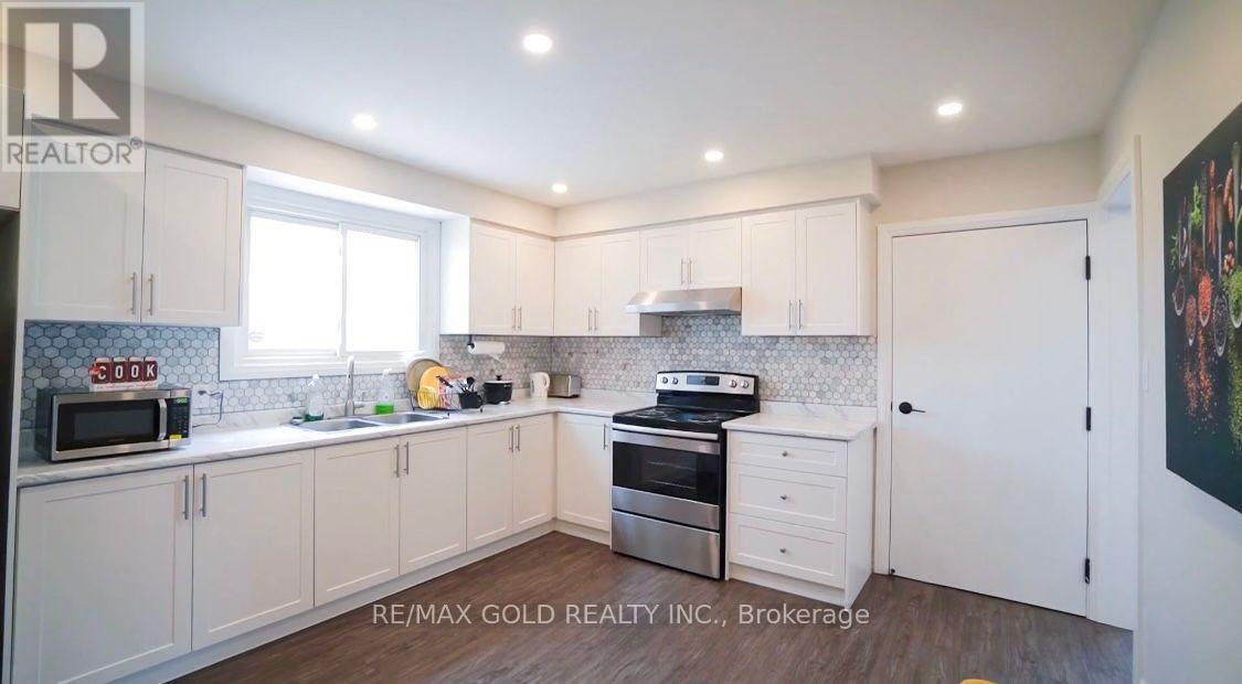 580 Gibb Street, Oshawa (Vanier), Ontario  L1J 1Z5 - Photo 3 - E12765294