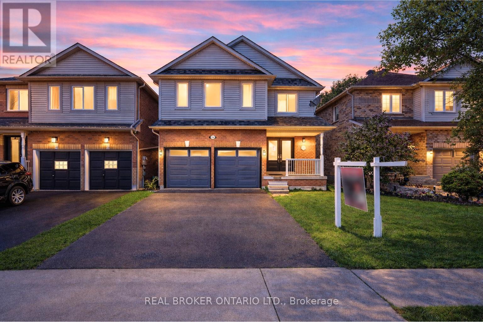 126 MOWAT CRESCENT, Halton Hills, Ontario