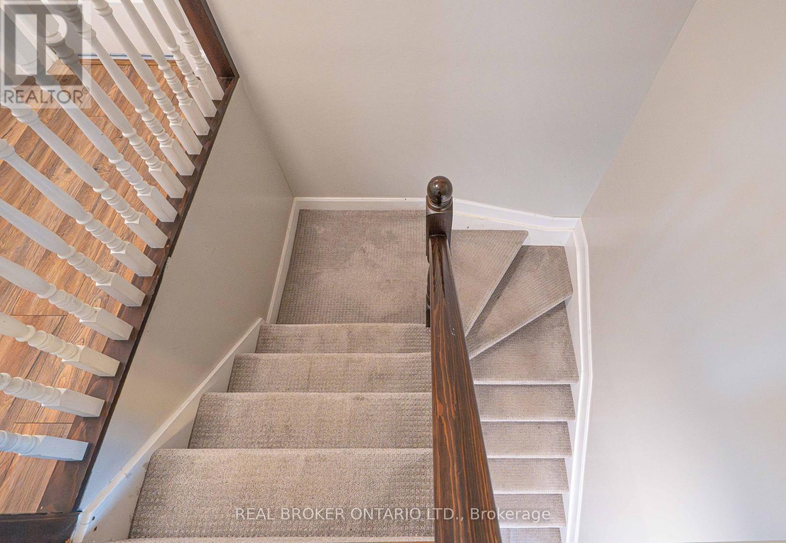 126 Mowat Crescent, Halton Hills, Ontario  L7G 6C8 - Photo 15 - W12530694