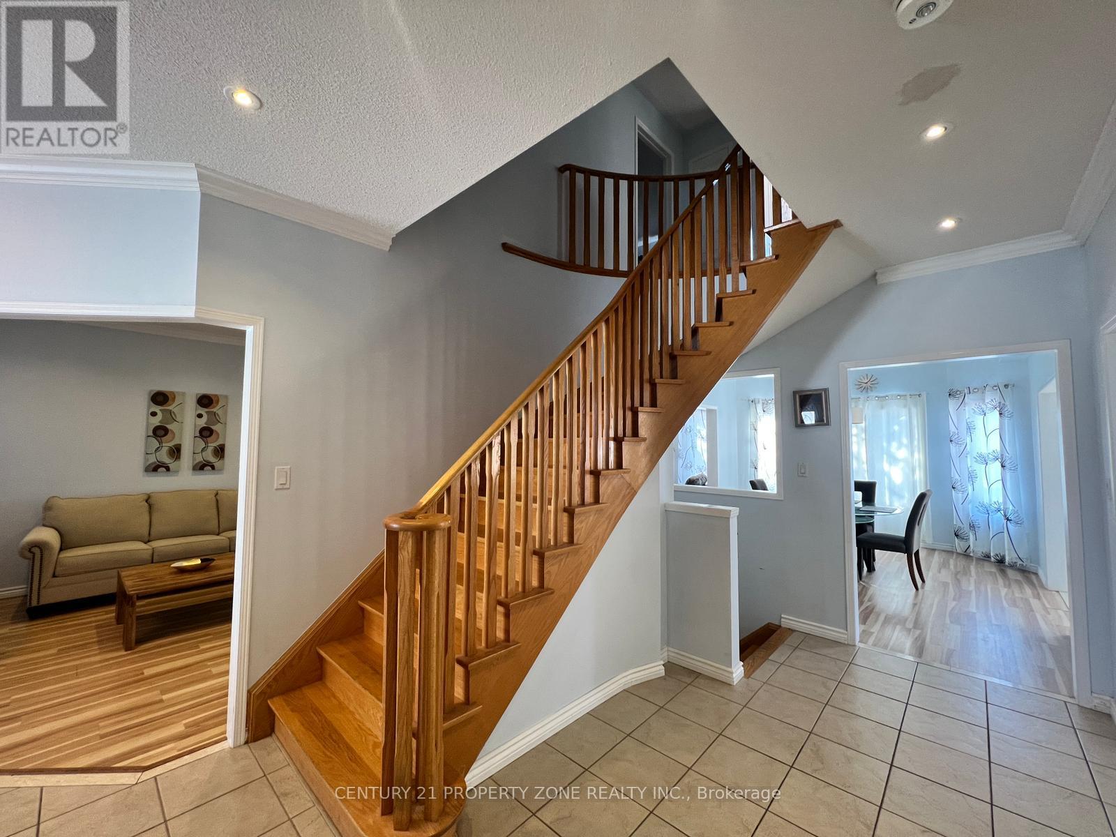 16 Cottontail Road, Brampton (Fletcher's Meadow), Ontario  L7A 3R3 - Photo 10 - W12738514