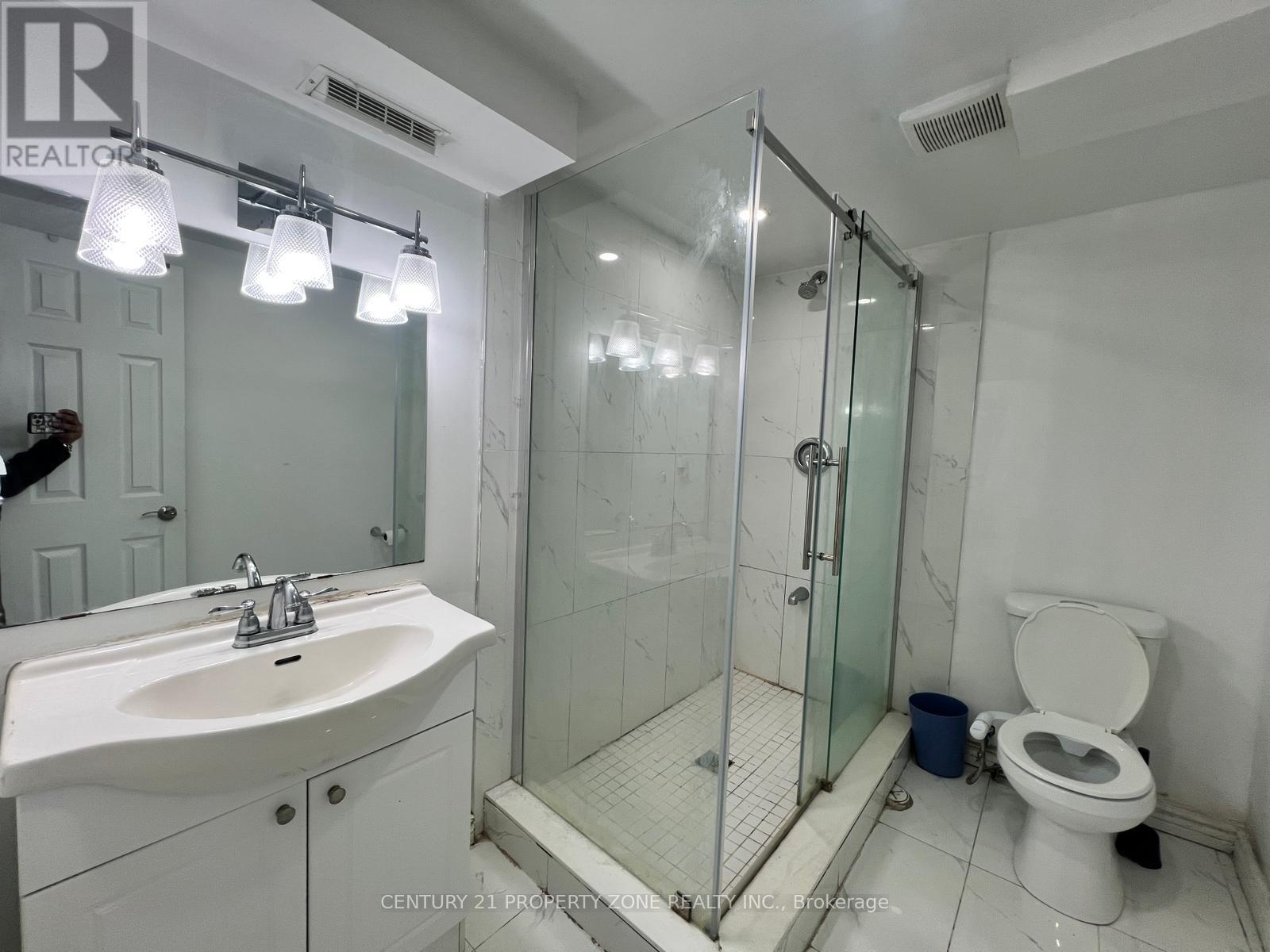 16 Cottontail Road, Brampton (Fletcher's Meadow), Ontario  L7A 3R3 - Photo 27 - W12738514