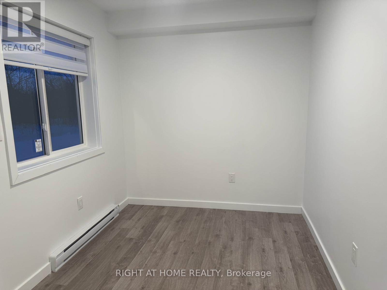 Lower - 133 Highriver Trail, Welland, Ontario  L3C 0H6 - Photo 7 - X12760596