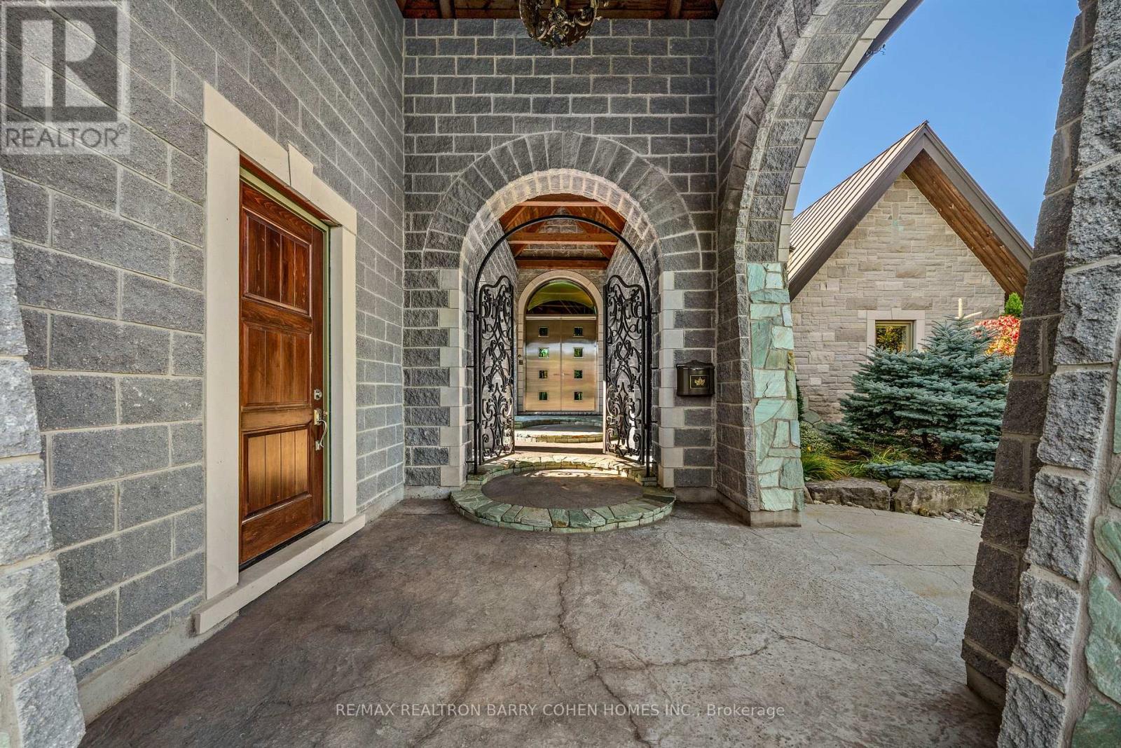 35 Daymond Drive, Puslinch, Ontario  N0B 2J0 - Photo 5 - X12771660