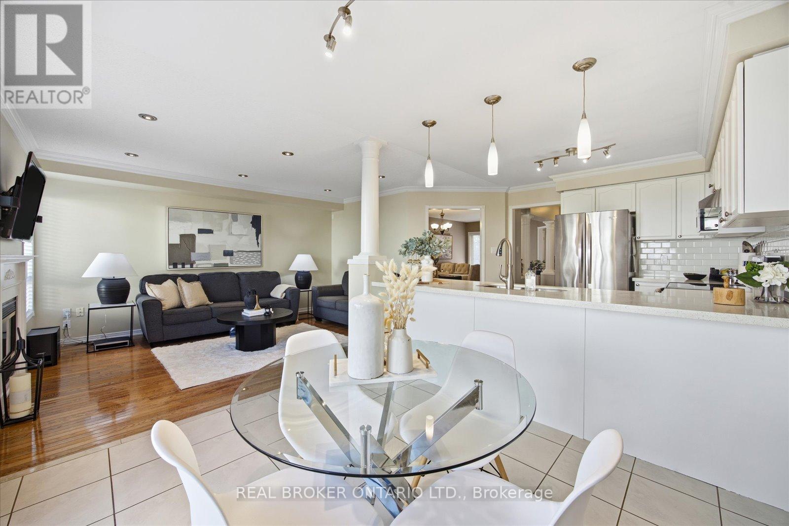 61 Aster Crescent, Whitby, Ontario  L1M 1J8 - Photo 16 - E12772938