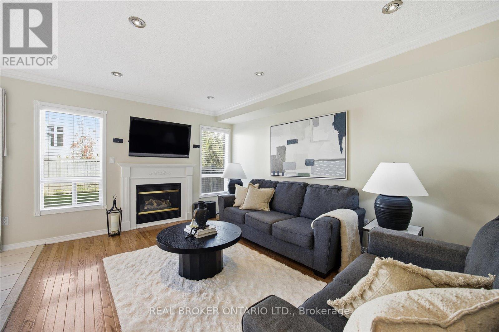 61 Aster Crescent, Whitby, Ontario  L1M 1J8 - Photo 17 - E12772938