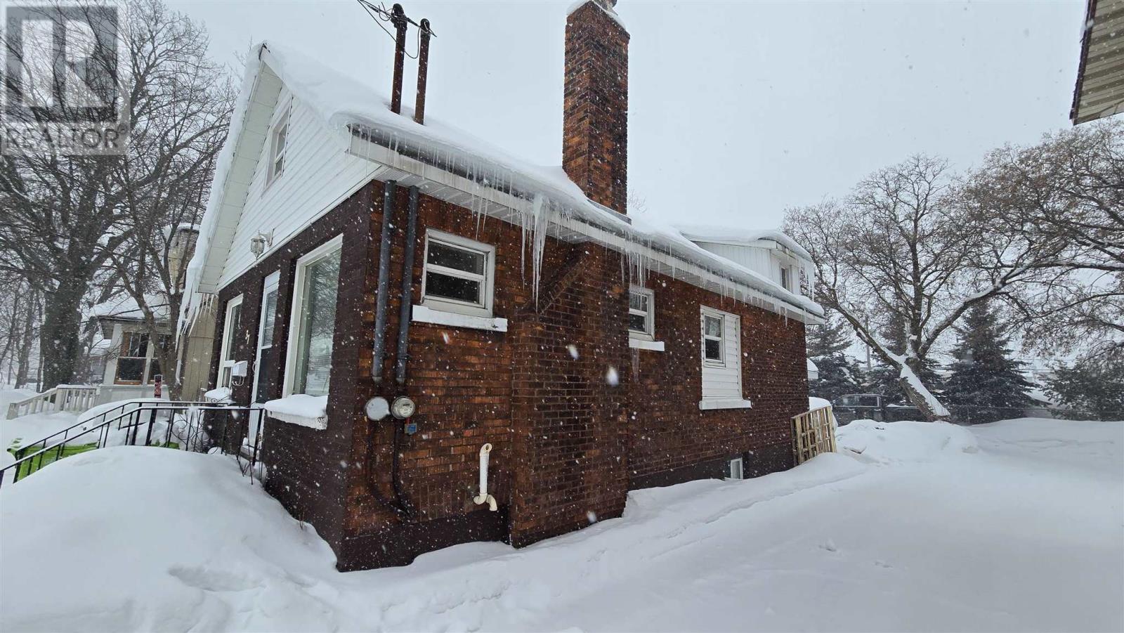37 Albert St E, Sault Ste. Marie, Ontario  P6B 5A6 - Photo 5 - SM260263