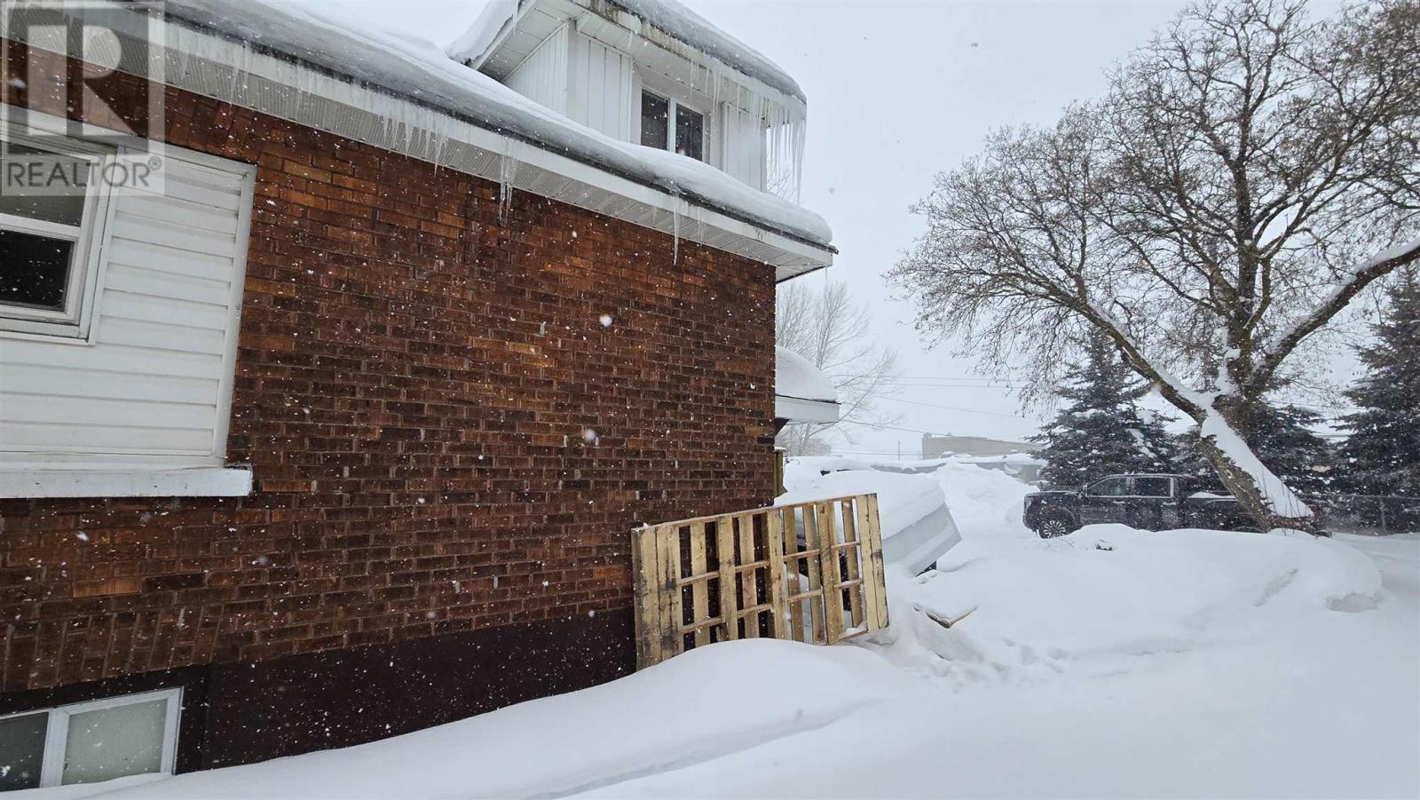 37 Albert St E, Sault Ste. Marie, Ontario  P6B 5A6 - Photo 6 - SM260263