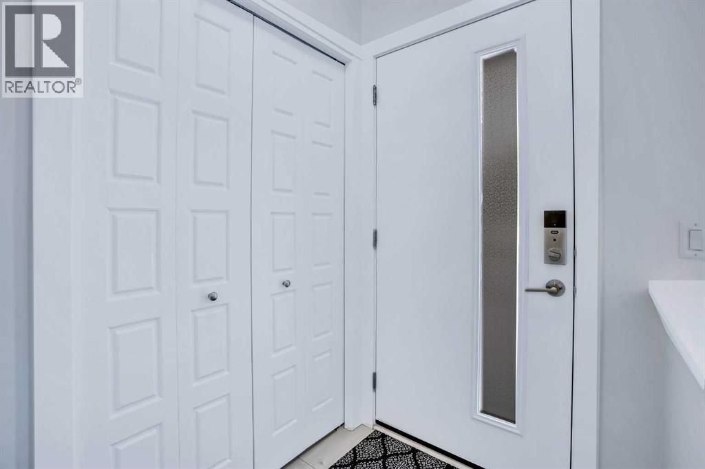 160 Livingston Common Ne, Calgary, Alberta  T3P 1K1 - Photo 2 - A2276980