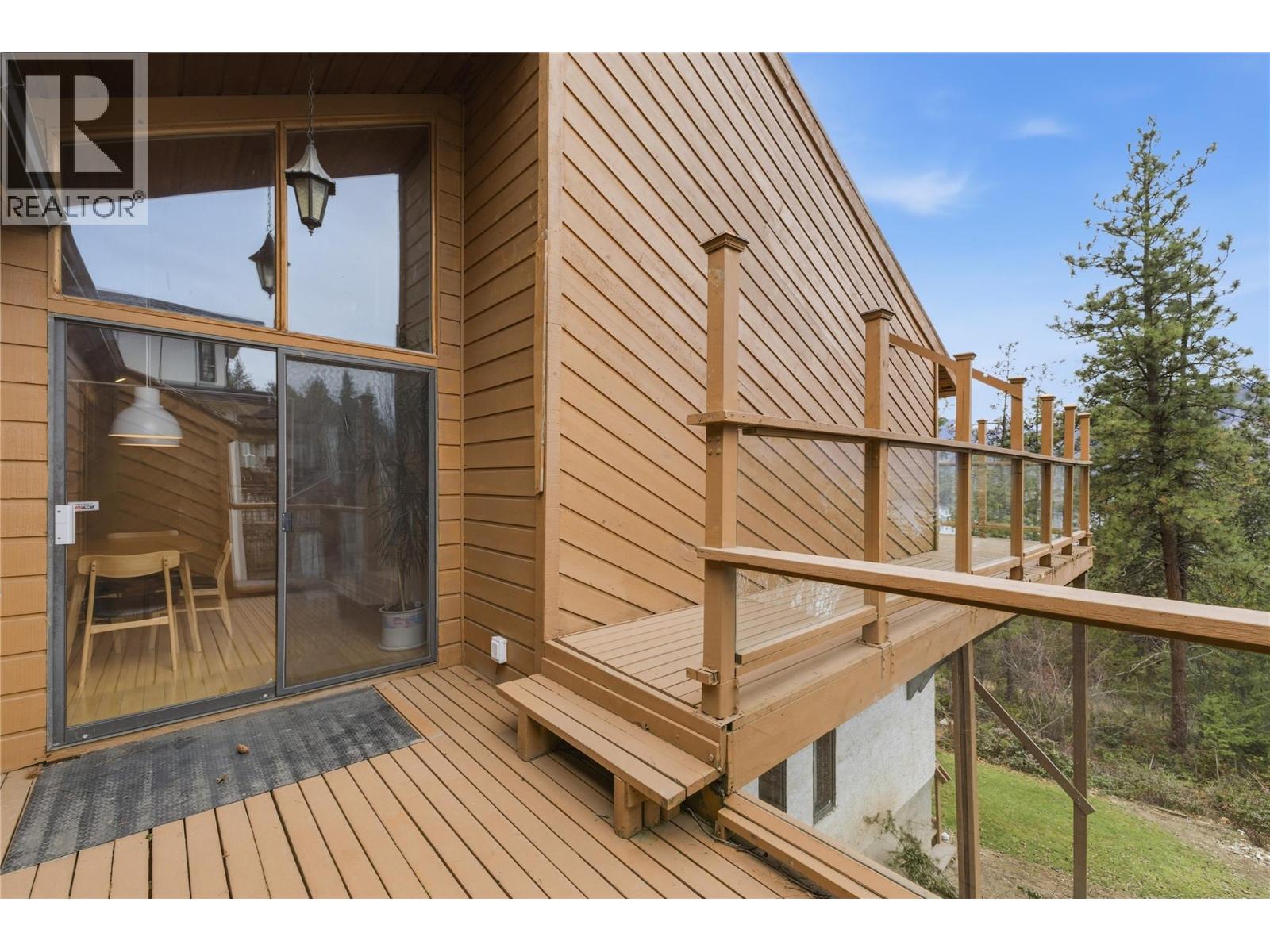 324 Clifton Road N Kelowna Photo 42