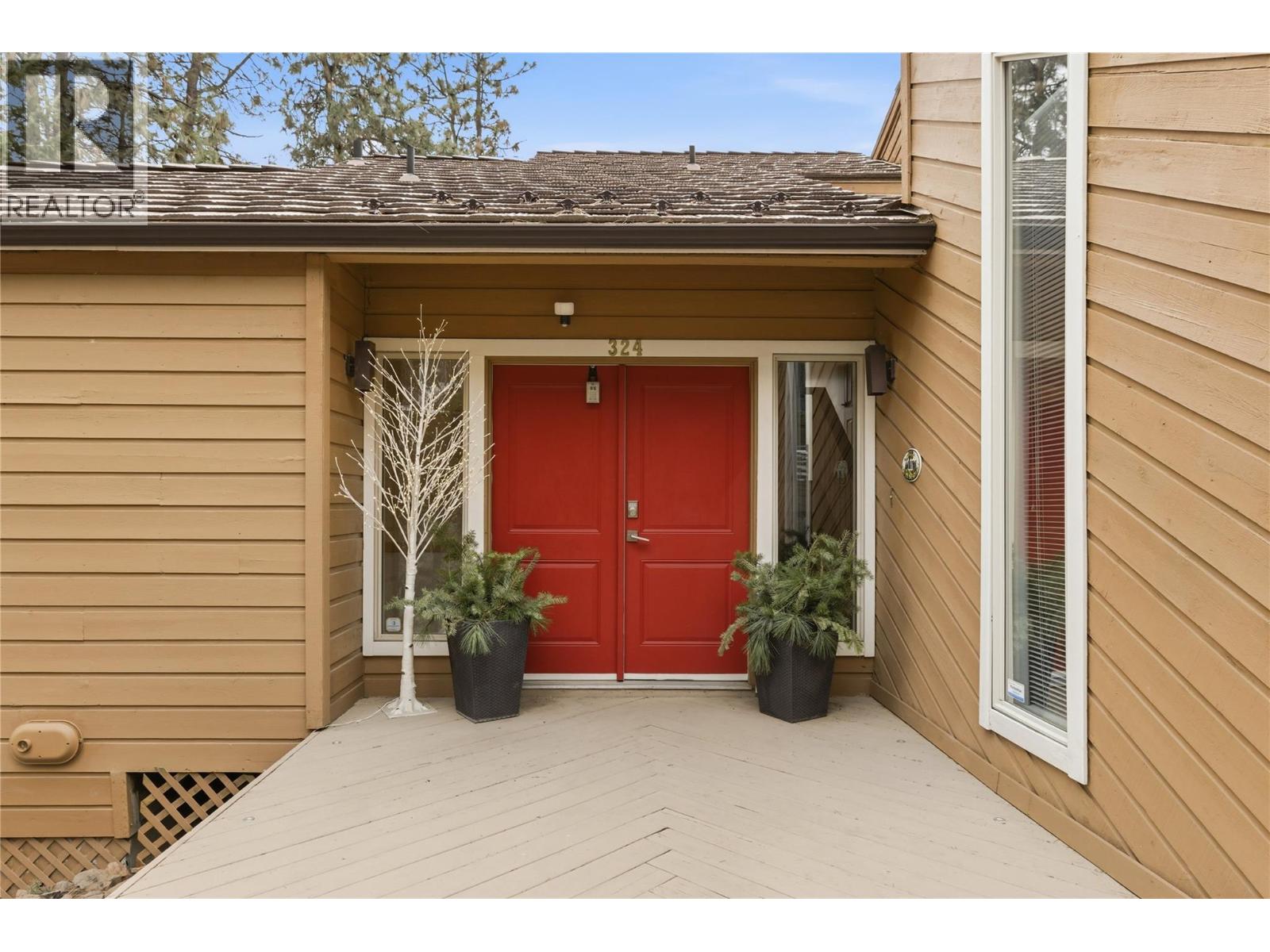 324 Clifton Road N Kelowna Photo 35