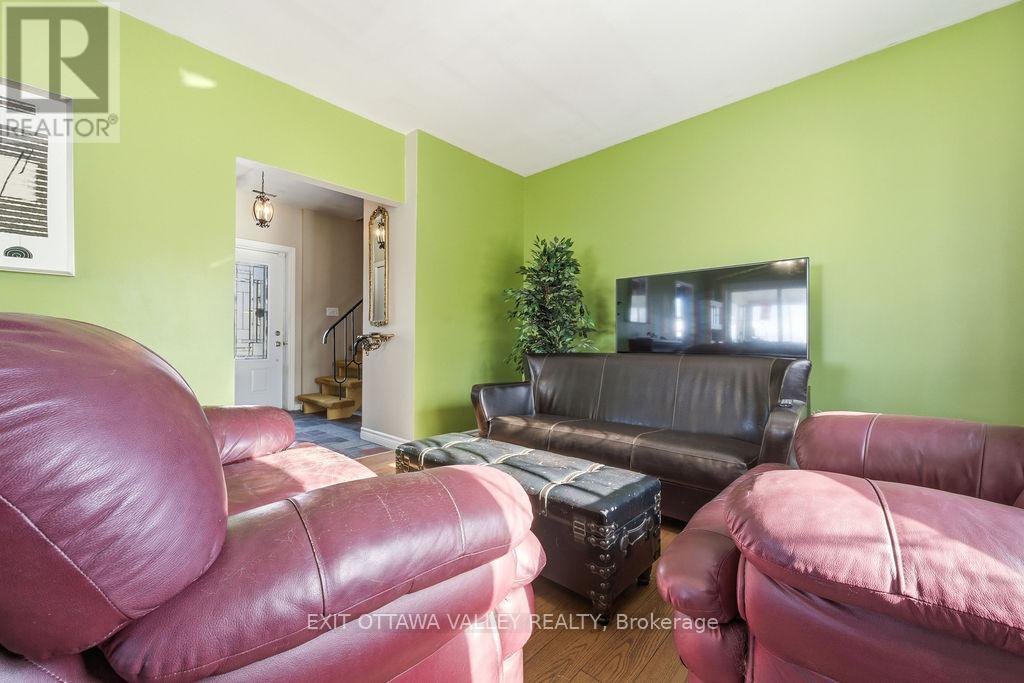 504 Estelle Street, Pembroke, Ontario  K8A 3G8 - Photo 34 - X12772942