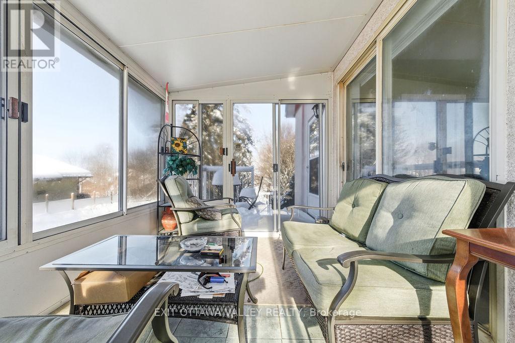 504 Estelle Street, Pembroke, Ontario  K8A 3G8 - Photo 35 - X12772942