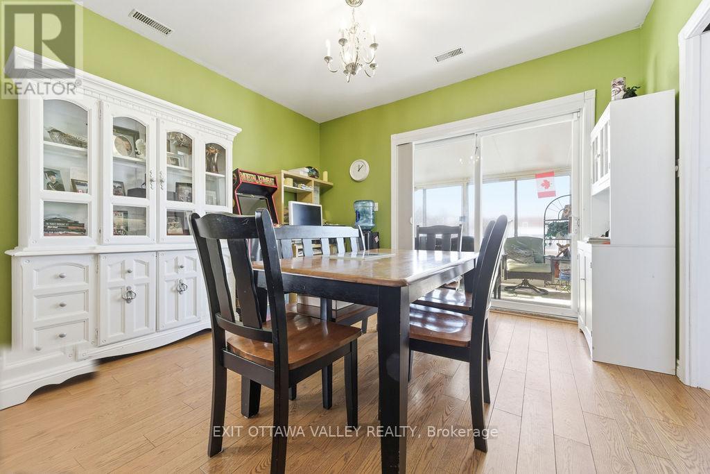 504 Estelle Street, Pembroke, Ontario  K8A 3G8 - Photo 39 - X12772942