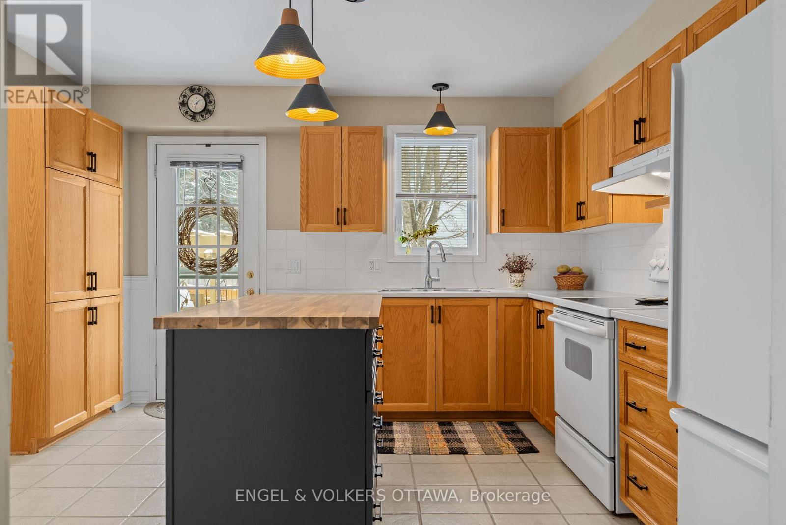 126 Whalings Circle, Ottawa, Ontario  K2S 1S4 - Photo 7 - X12772982