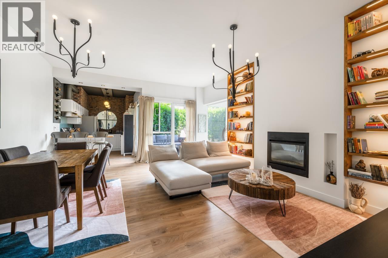 102 410 CARNARVON STREET, New Westminster, British Columbia