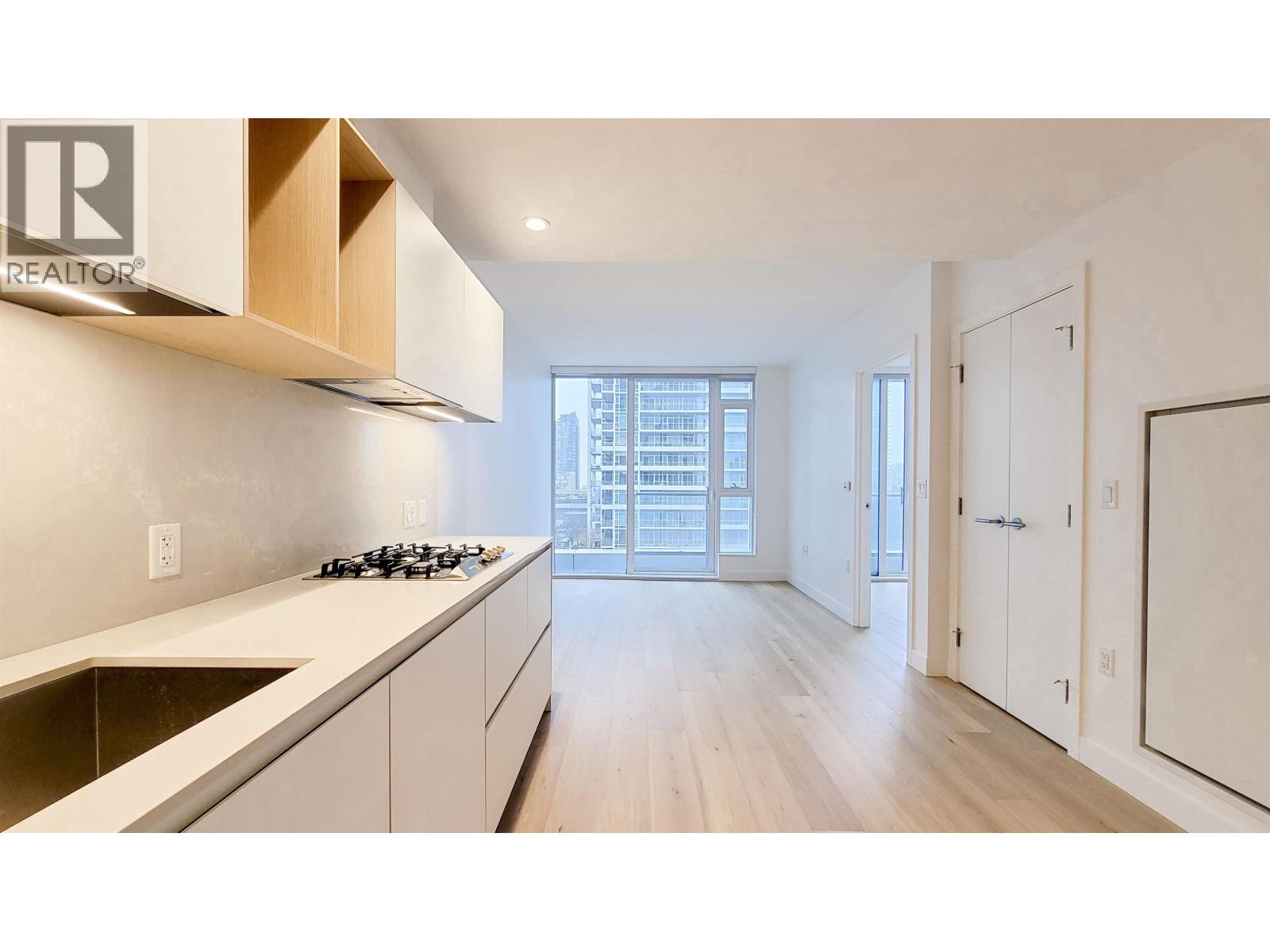 803 6000 Mckay Avenue, Burnaby, British Columbia  V5H 0K2 - Photo 3 - R3087996