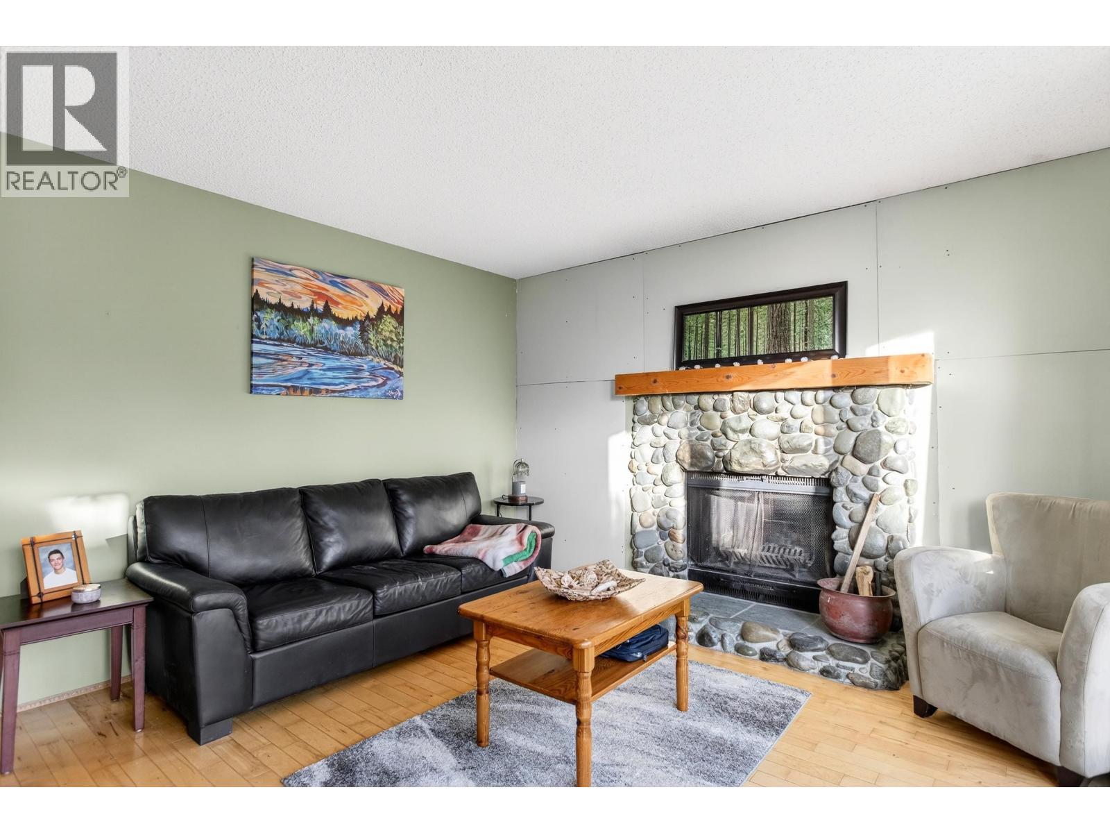 3237 Mayne Crescent, Coquitlam, British Columbia  V3E 1C9 - Photo 4 - R3087937