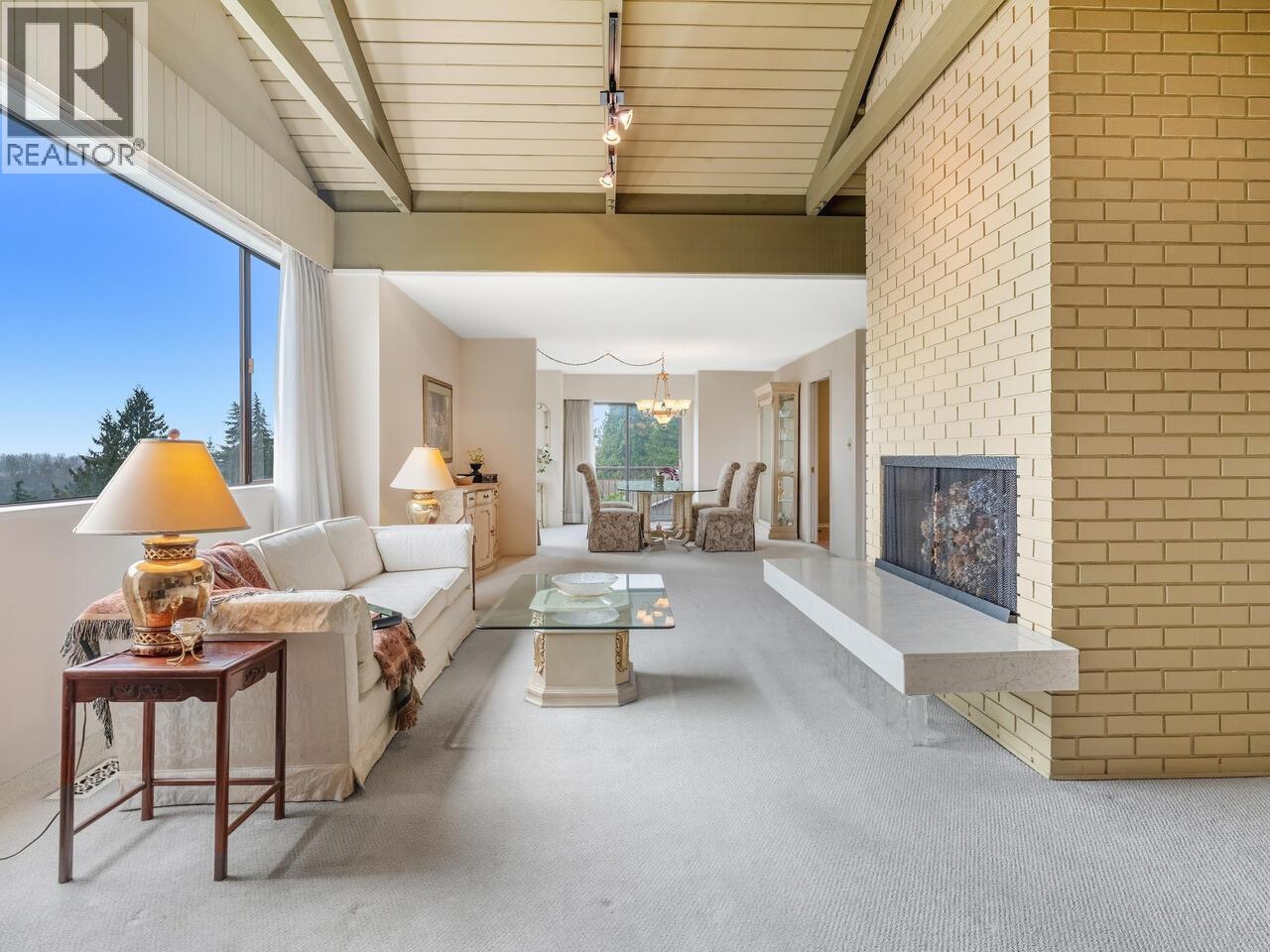 8355 Nelson Avenue, Burnaby, British Columbia  V5J 4E8 - Photo 3 - R3087990