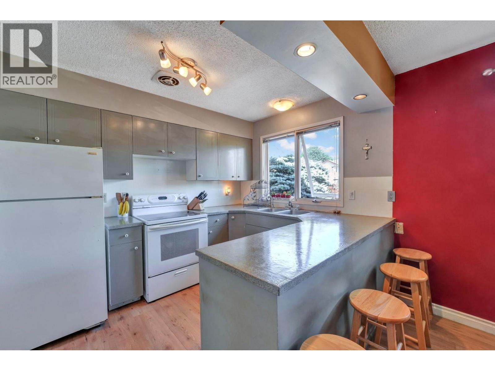 12235 Mcmyn Avenue, Pitt Meadows, British Columbia  V3Y 1C8 - Photo 9 - R3087998