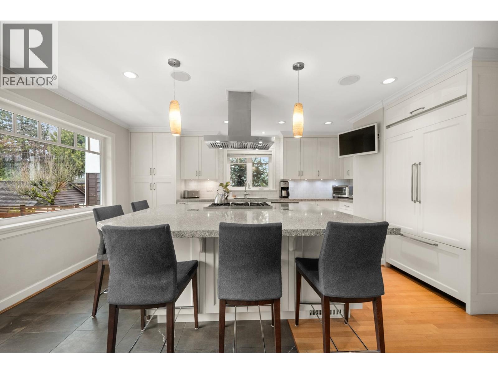 5869 Dunbar Street, Vancouver, British Columbia  V6N 1W8 - Photo 8 - R3088005